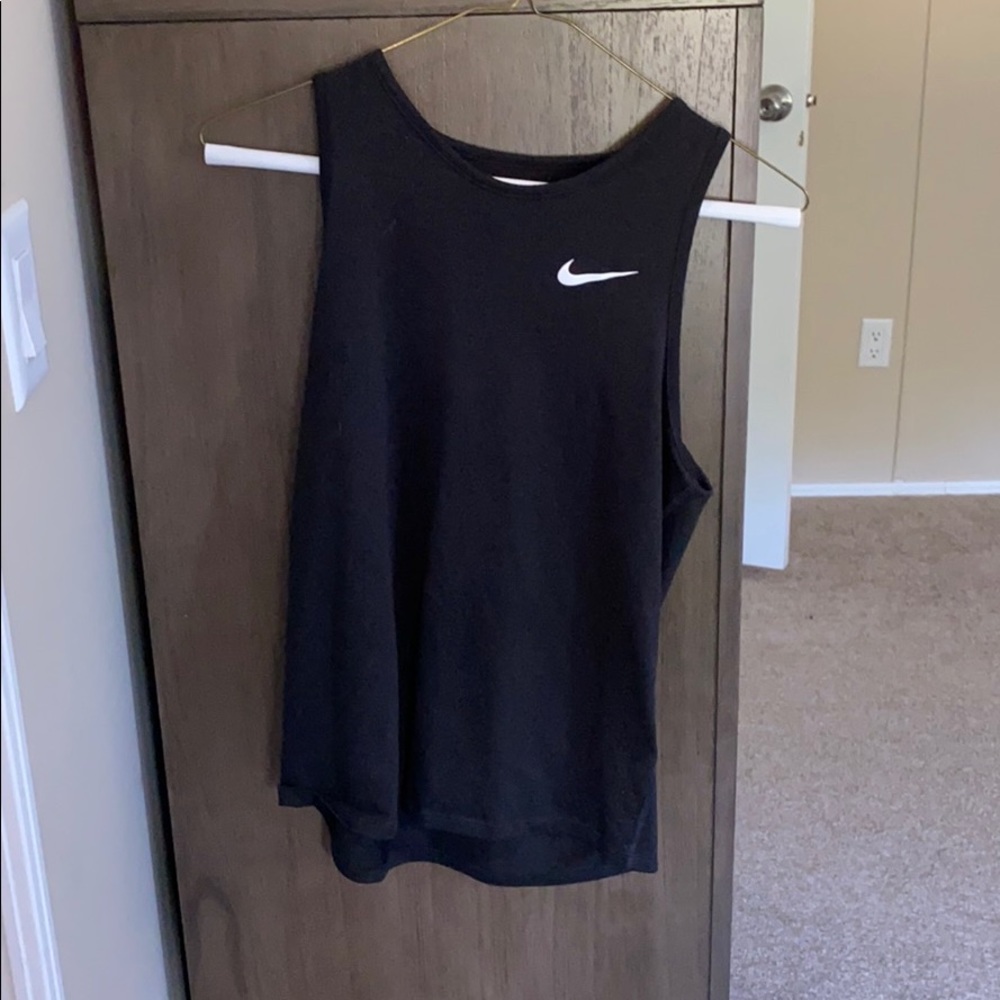 Nike top